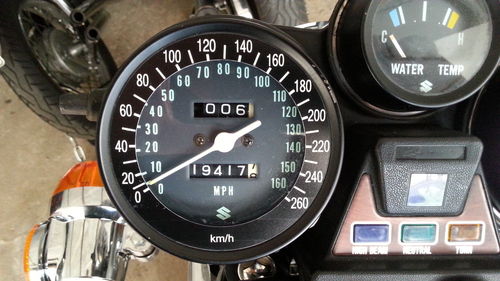 km-Skala zur Umrüstung von mls. durchleuchtend, 0-260 km/h, Suzuki GT750